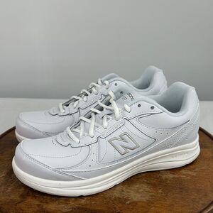 New Balance Shoes Wm 10 B (Men 8.5) 577v1 White Walking Lace Up Athletic Sneaker